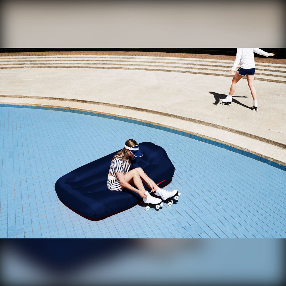 Lamzac L 3.0 Dark Blue Domestica – Lifestyle1