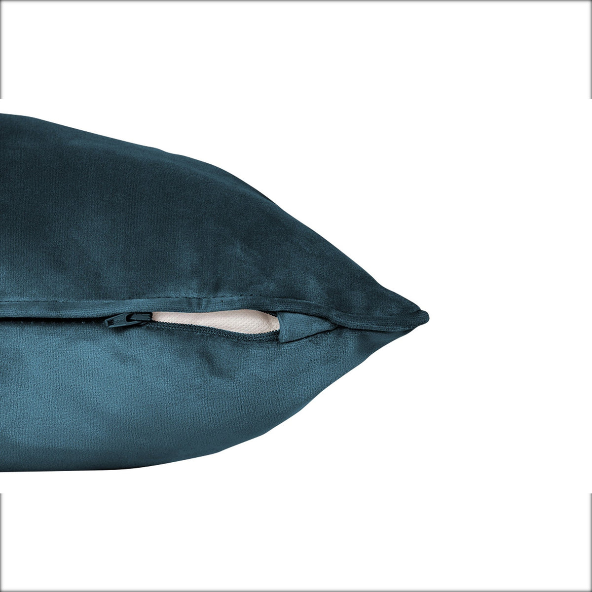 Square Pillow Velvet Petrol Domestica – Piped Edge Close-up