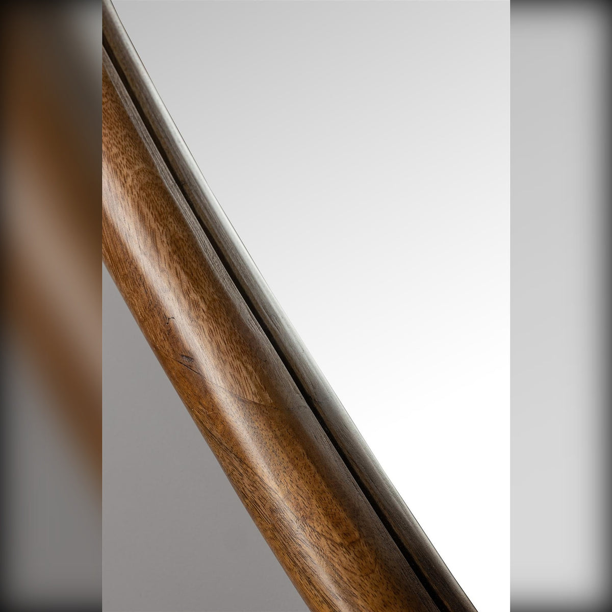 Mirror Ashley Walnut Domestica – Wooden Frame Edge Close-up
