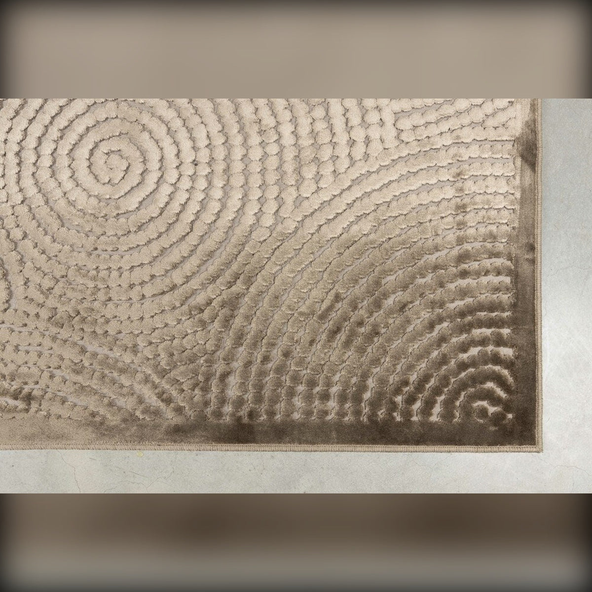 Carpet Dots 170x240 Caramel Brown Domestica – Corner and Border Detail