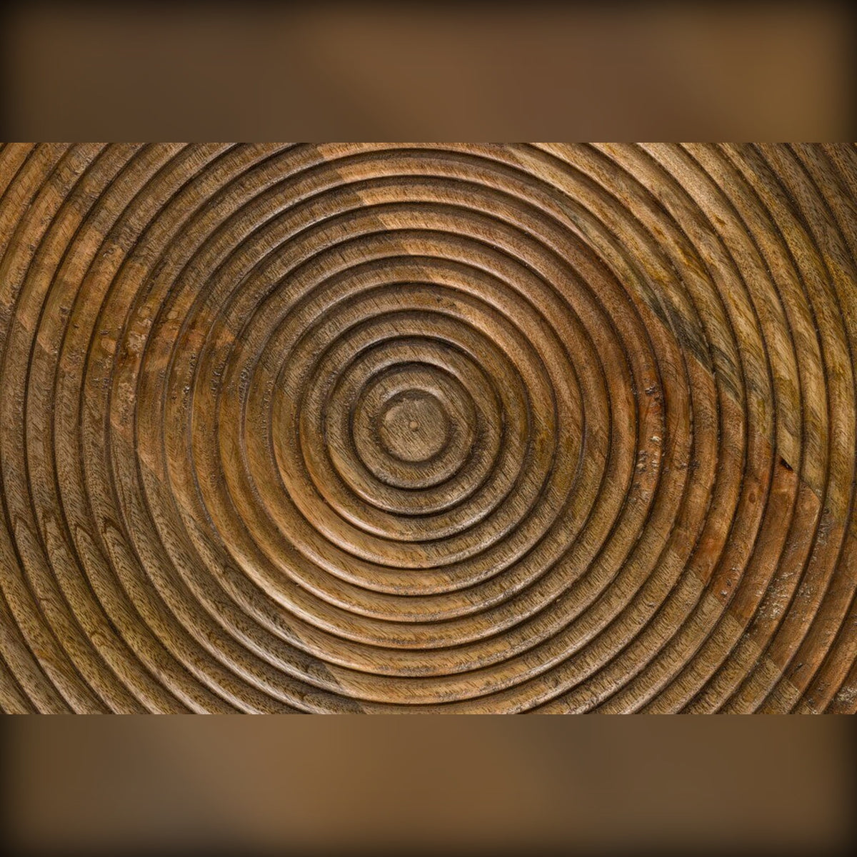 Side Table Maeze Domestica – Concentric Carved Top Close-up