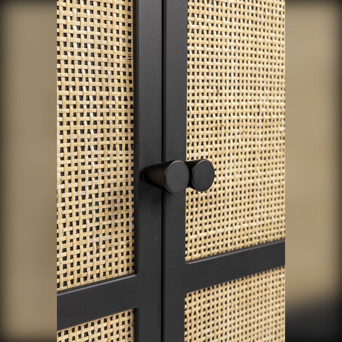 Cabinet Guuji High 2 Doors Black Domestica – Door Knob Close-up