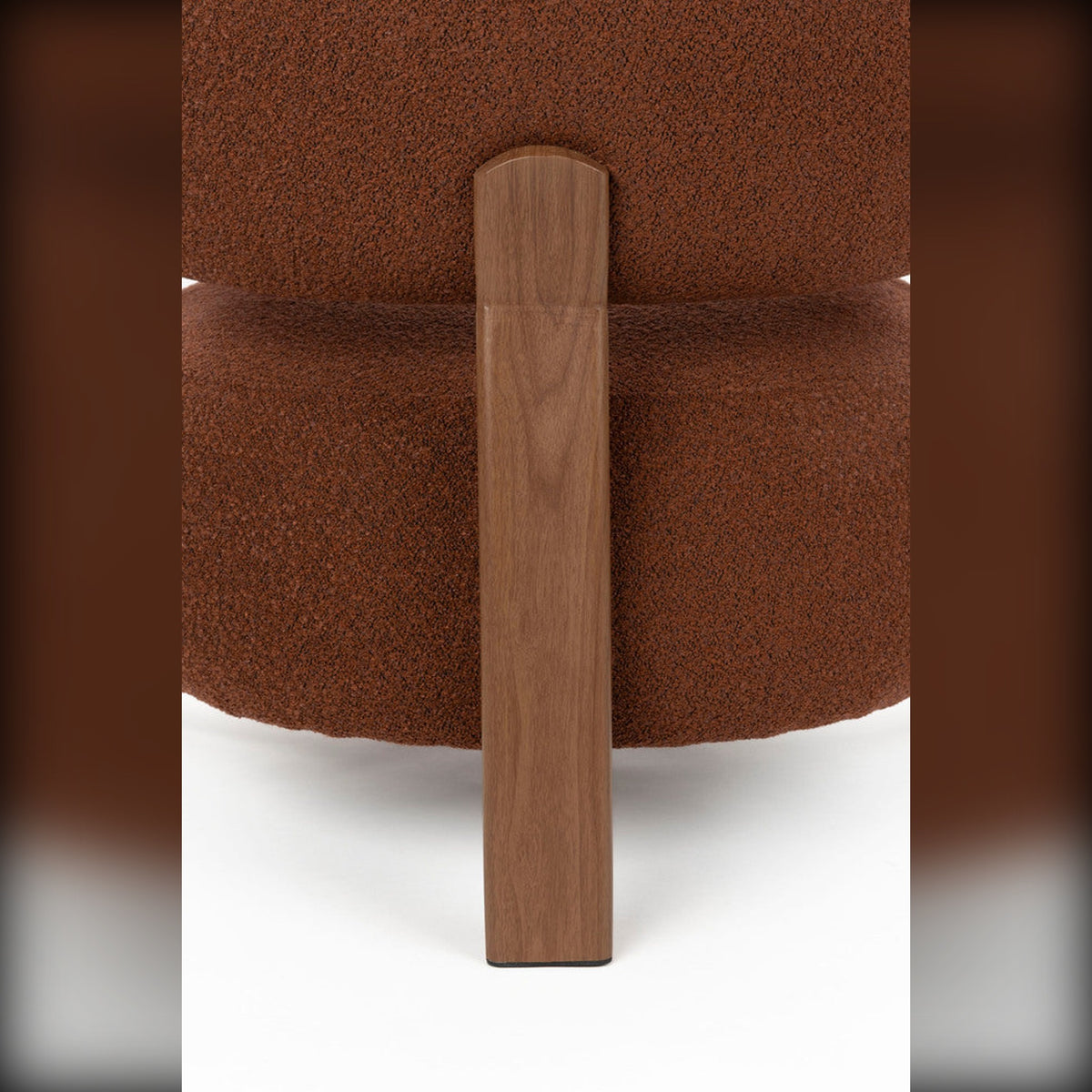 Lounge Chair Robyn Domestica – Wooden Leg and Upholstery Close-up