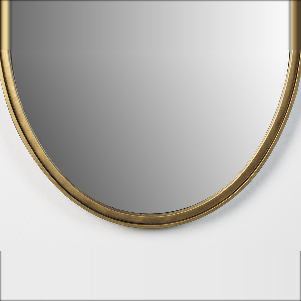 Mirror Matz Oval L Antique Brass Domestica – Top of Antique-Brass Frame Close-up