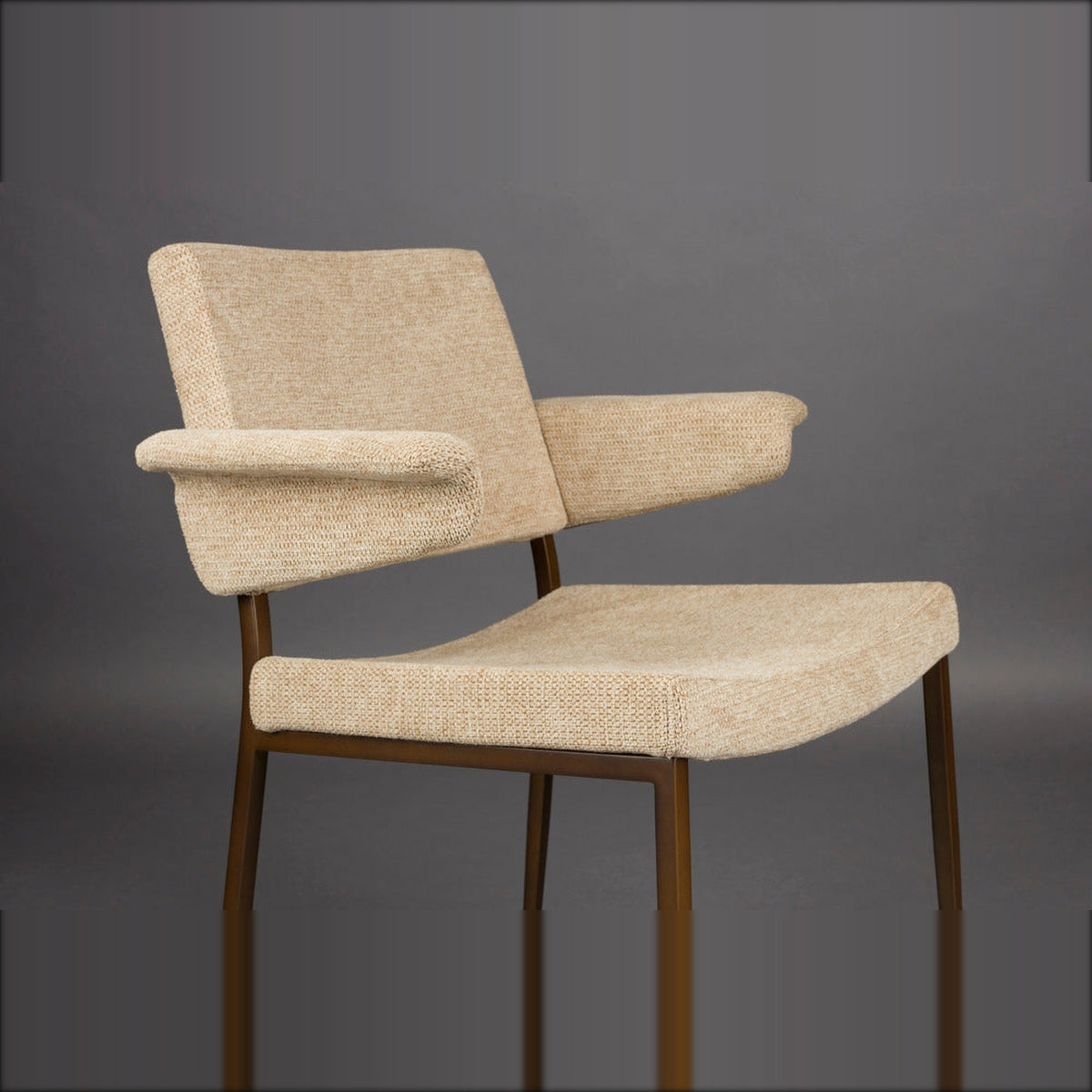 Armchair Portland Beige Domestica – Wing Armrests and Upholstered Seat Close-up