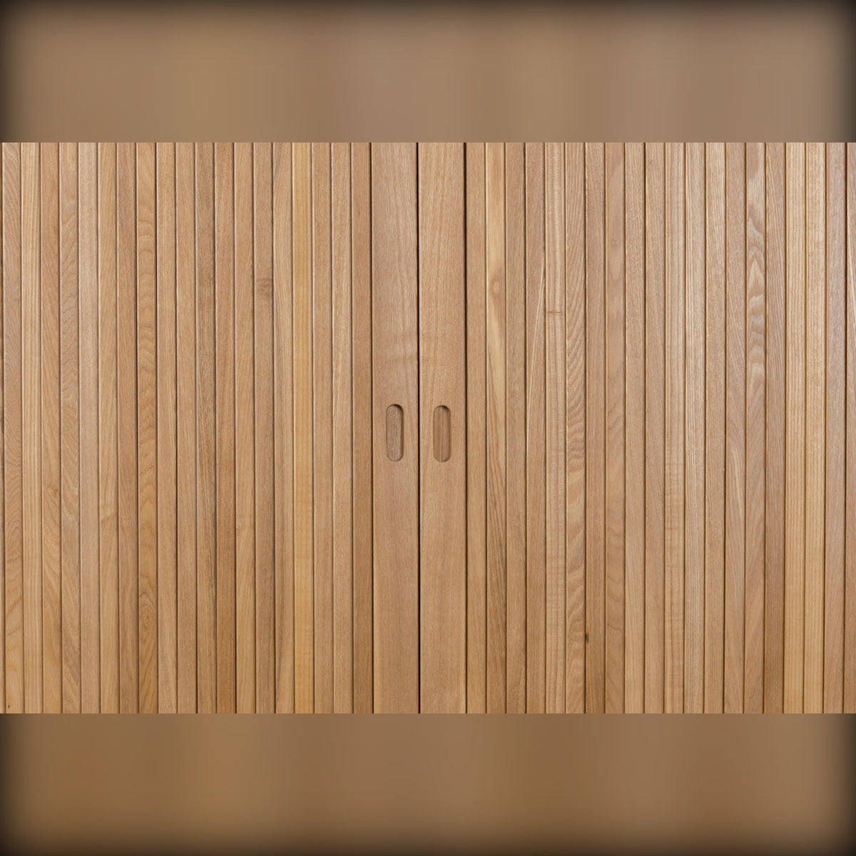 Cabinet Barbier Natural Domestica – Tambour Doors and Handles Detail