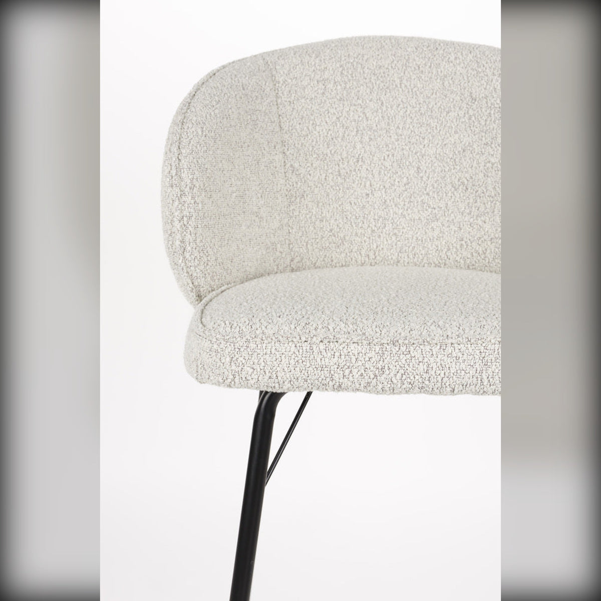 Barstool Joa Beige Domestica – Seat and Leg Close-up