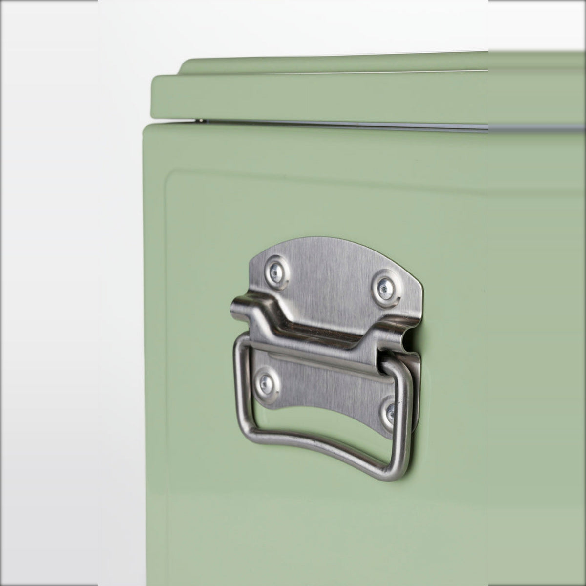 Cooler Be Cute Green Domestica – Side Carry Handle Close-up