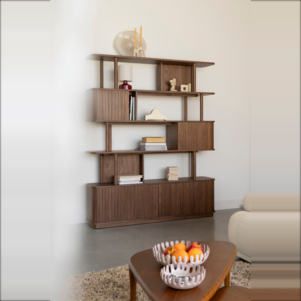 Bookcase Barbier Walnut Domestica – Lifestyle – Living Room, Close View