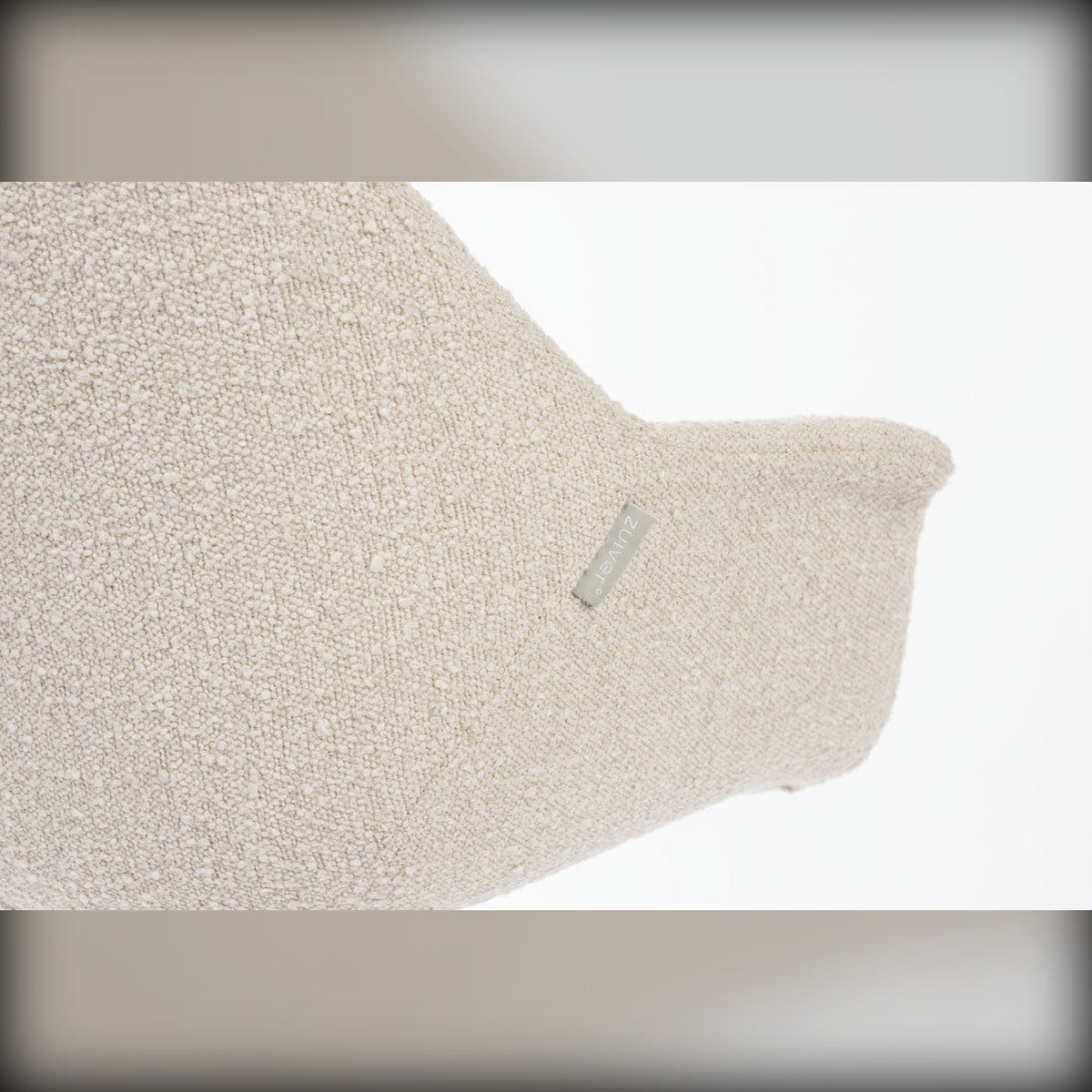 Armchair Doulton Swivel Natural Domestica – Armrest Curve Detail