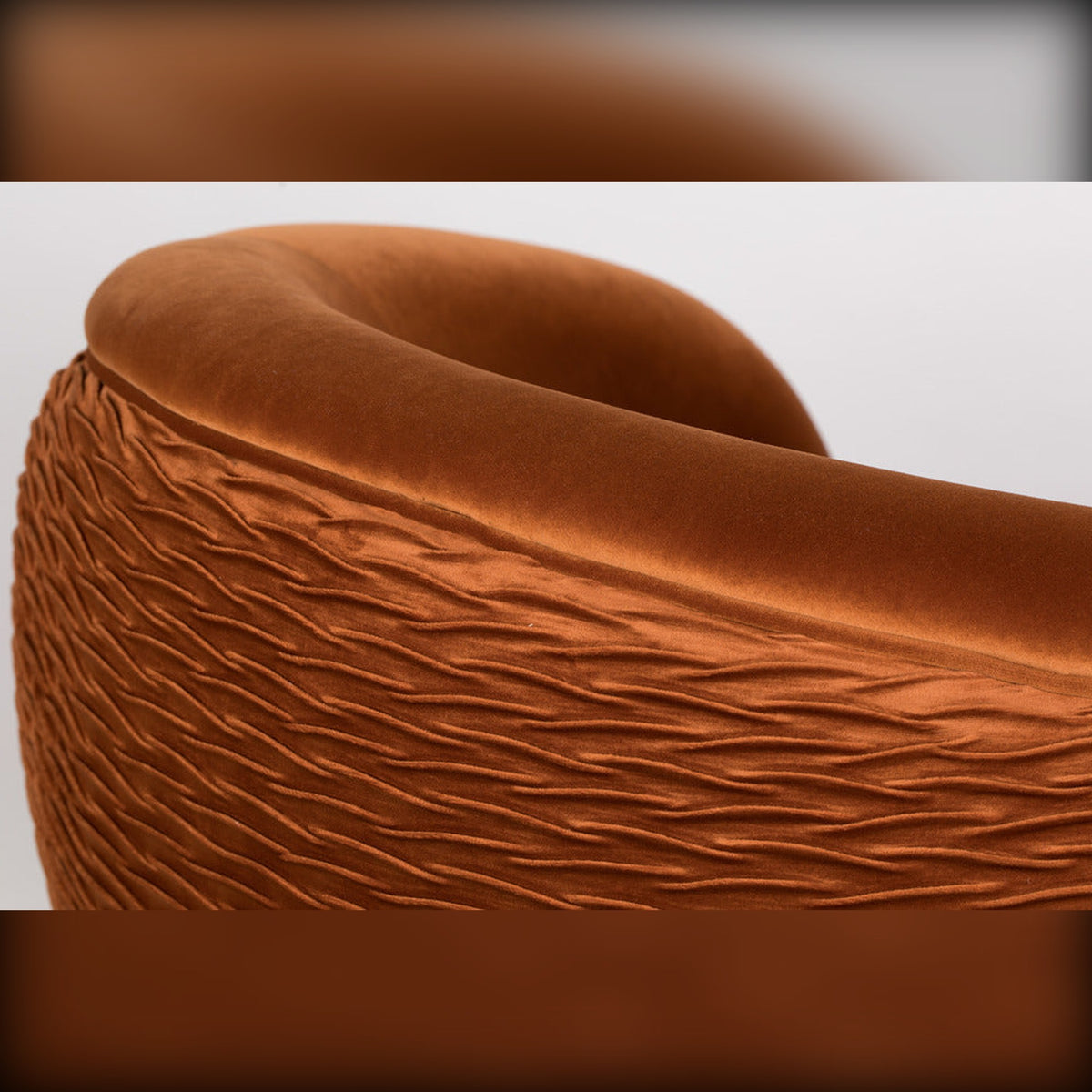 Lounge Chair So Curvy Orange Domestica – Pleated Shell and Seat Detail