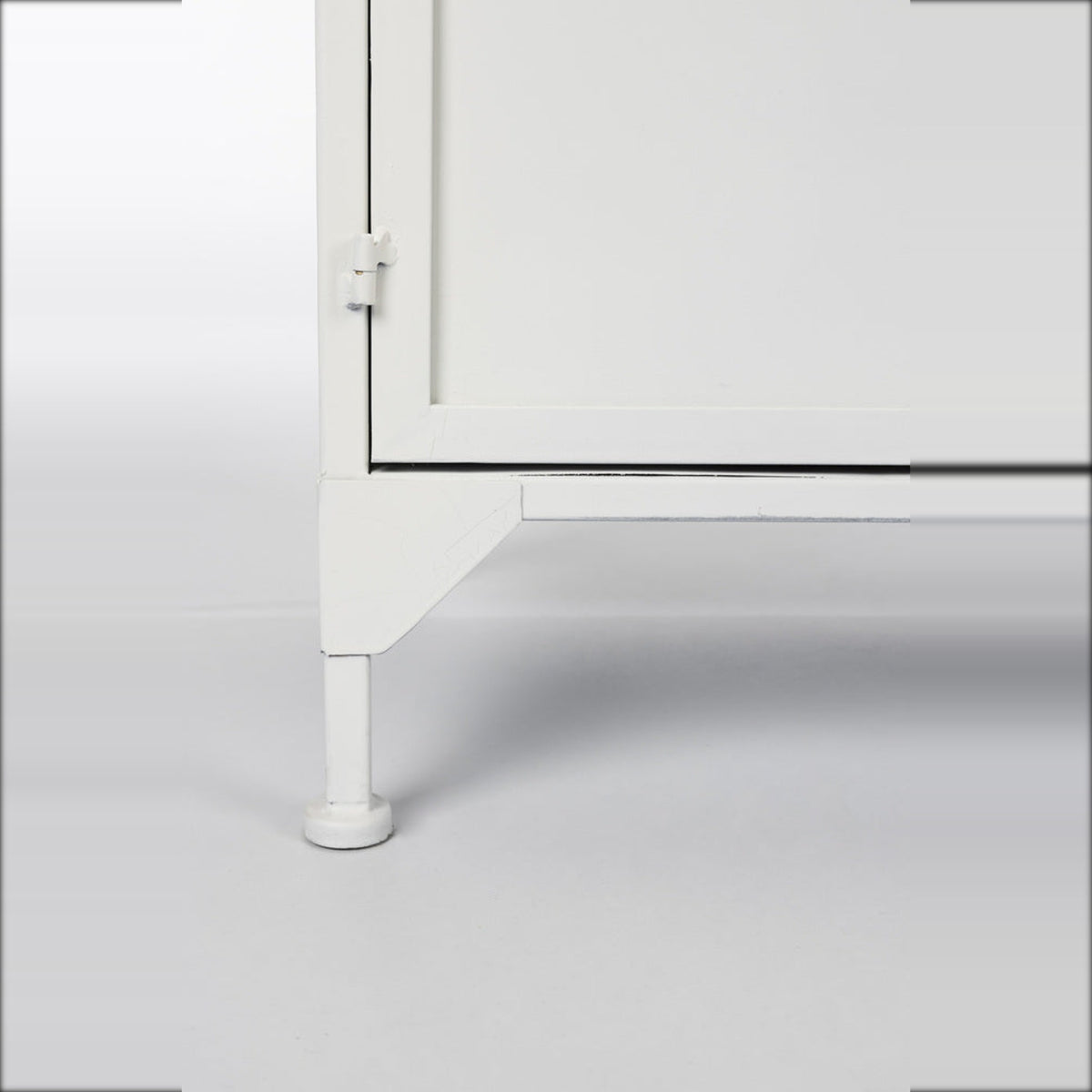 Cabinet Miya Low 3do Domestica – Leg Detail
