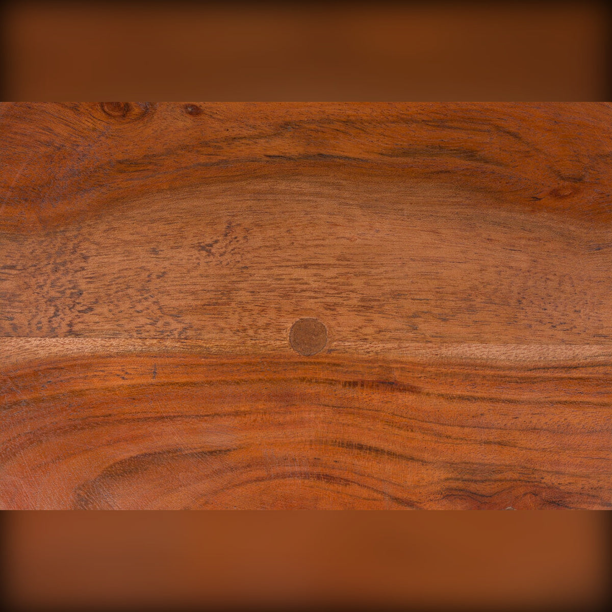 Side Table Floss Walnut Domestica – Wood Grain Close-up