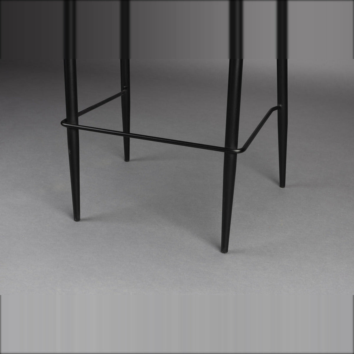 Counter Chair Georgia Terra Domestica – Black Metal Legs and Footrest Detail
