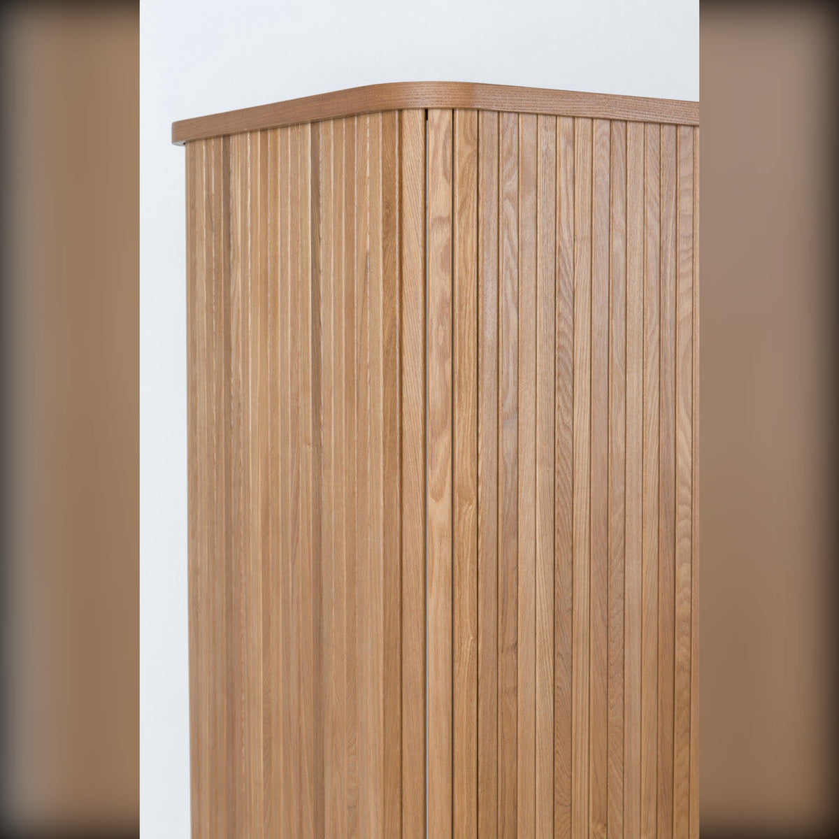 Cabinet Barbier Natural Domestica – Top Corner and Tambour Side Detail