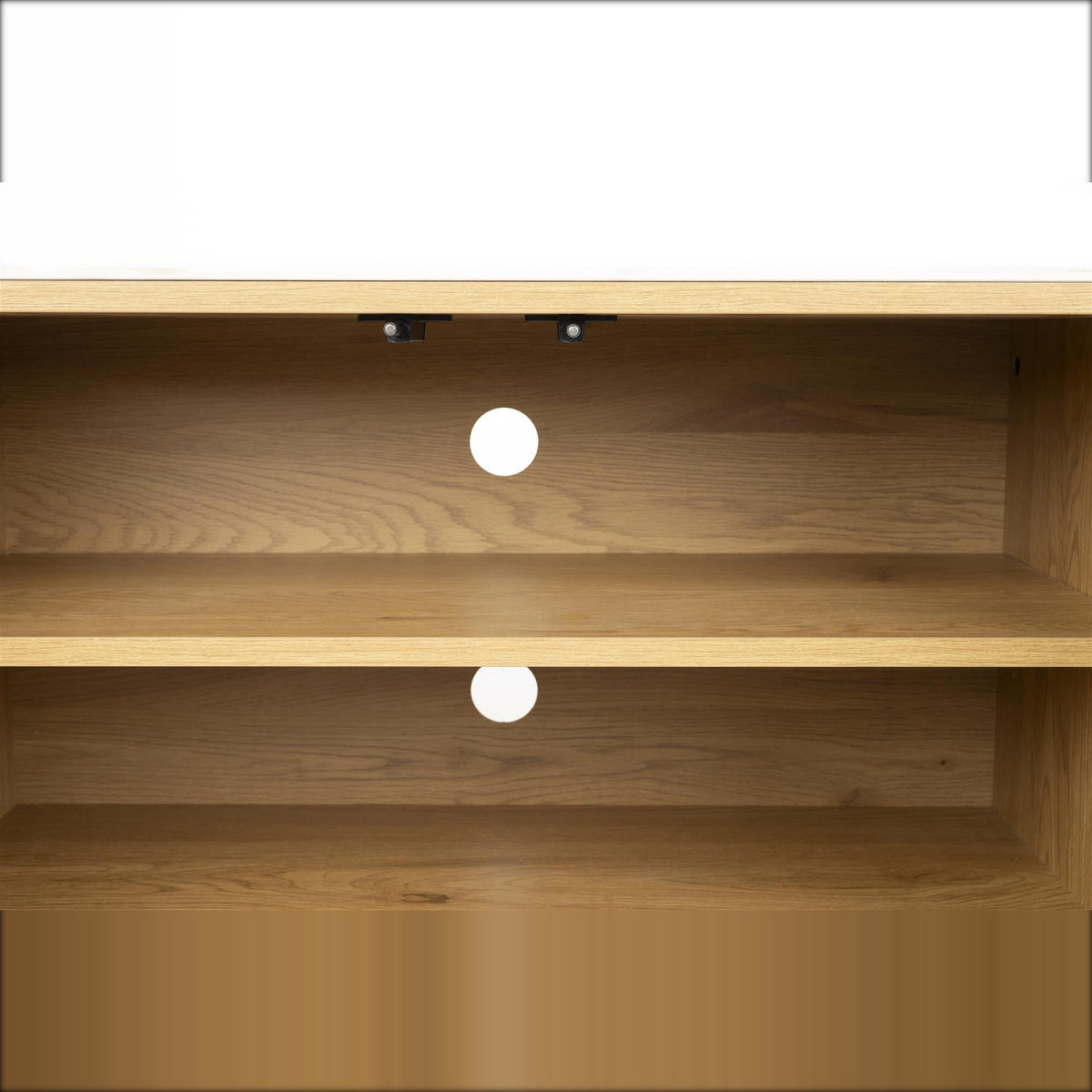 Sideboard Low Almira Oak Domestica – Interior Shelves Detail