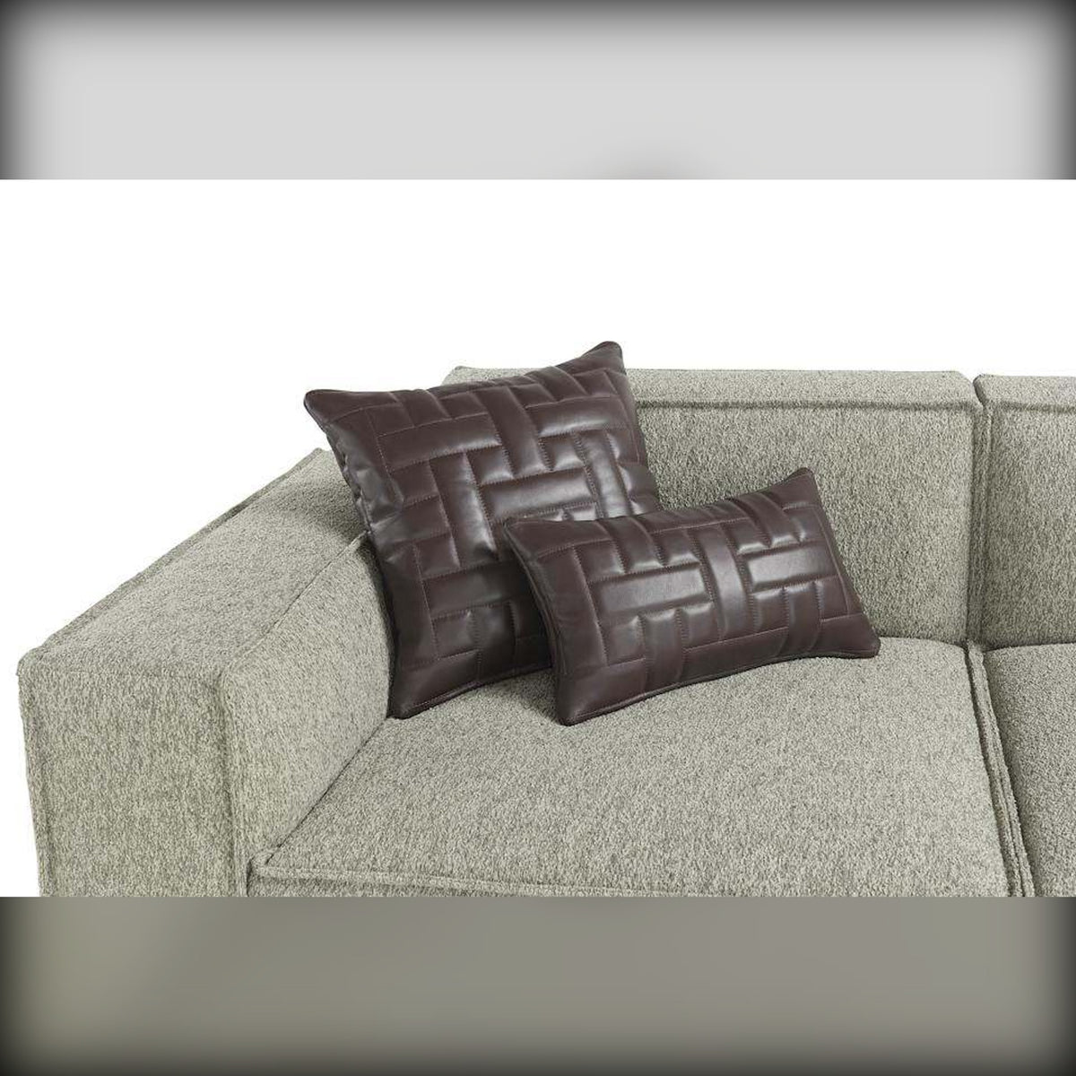 Egoitaliano Plaza Pouf Trapuntato Dark Brown Leather Domestica – Detail View