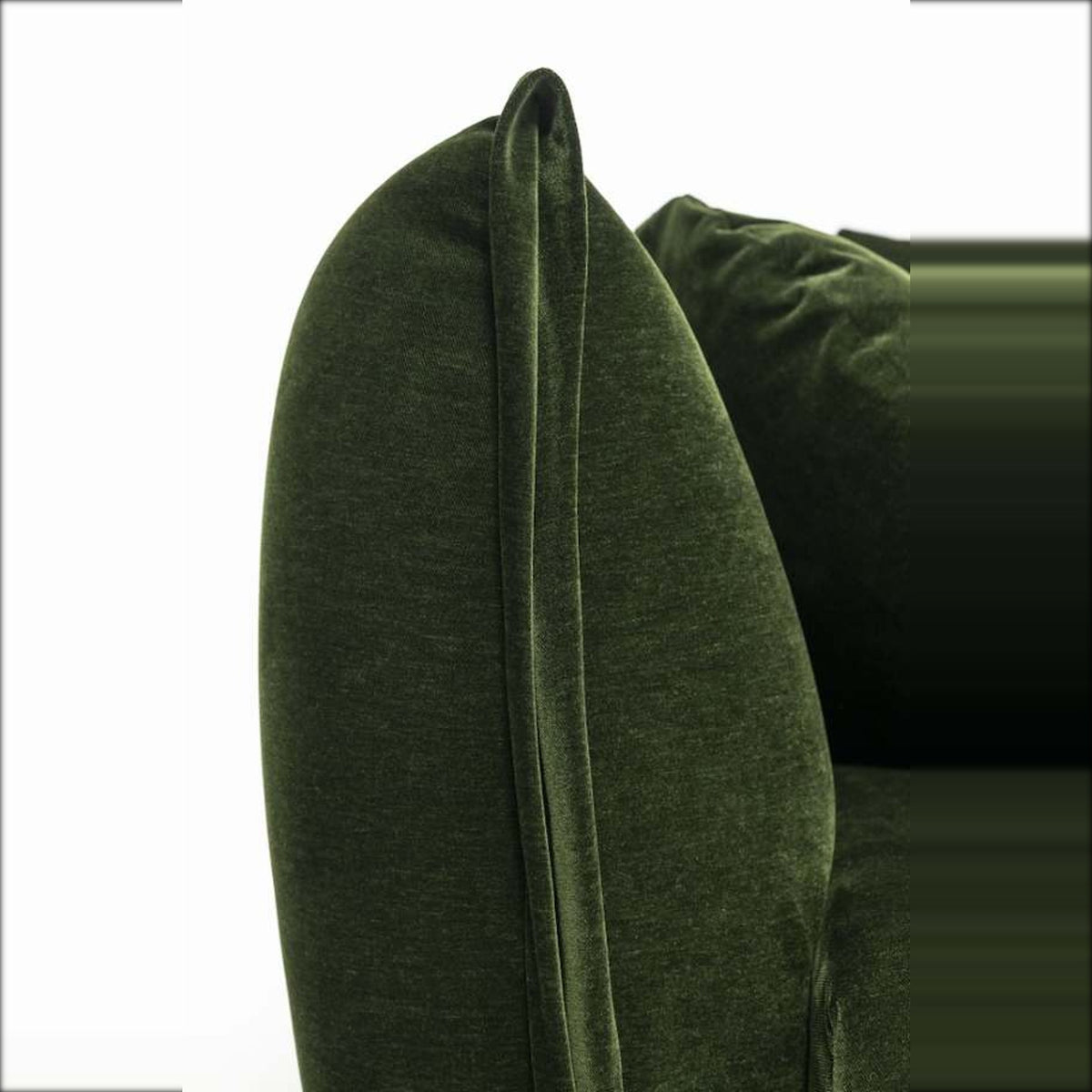 Sofa Eros Corner Forest Green Domestica – Flared Armrest Detail