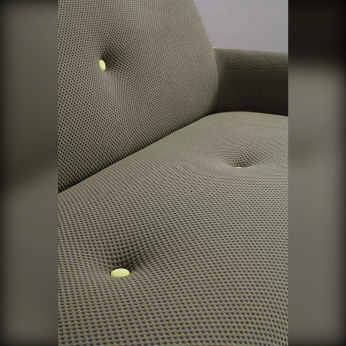 Egoitaliano Yuki 2P Maxi Sofa Forest Green Yellow Domestica – Piping Detail