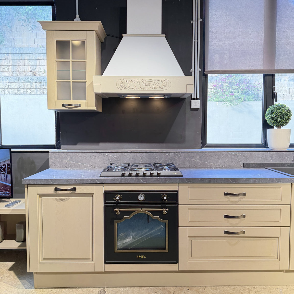 Verona Kitchen Domestica – Showroom Model – Hood, Hob and Oven