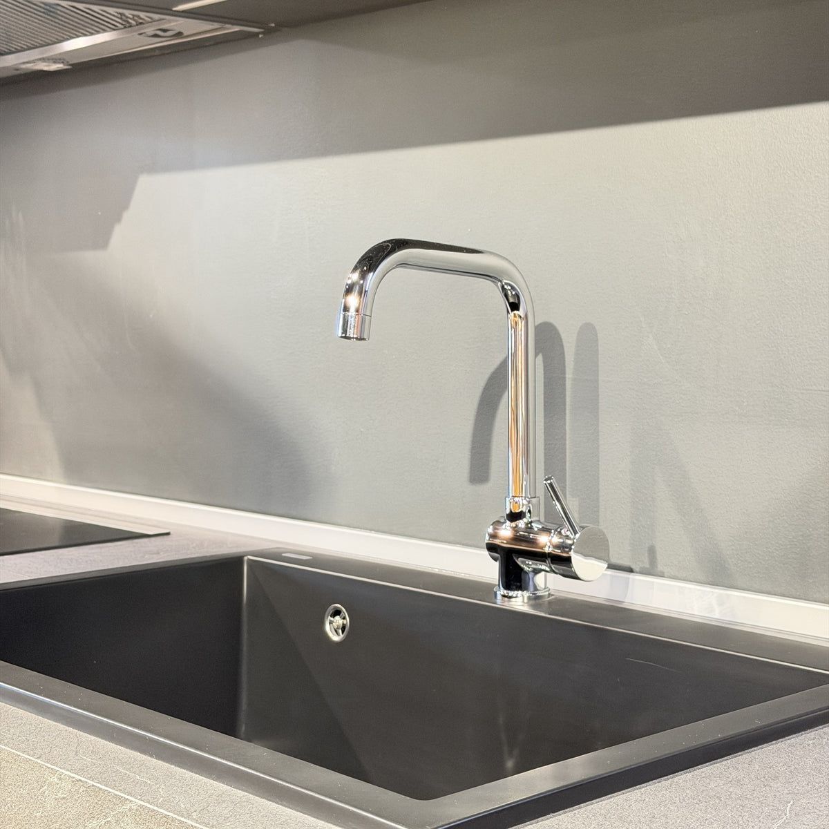 Viola Dark Kitchen Domestica – Showroom Model – Tap Close-up