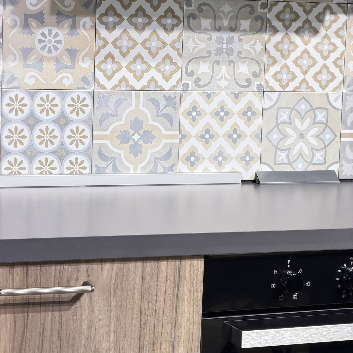 Viola Light Walnut Kitchen Domestica – Showroom Model – Tiles, Oven and Walnut Fronts
